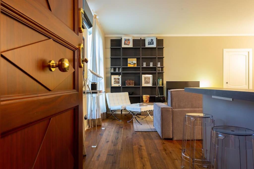 טורינו Splendido Appartamento In Piazza San Carlo מראה חיצוני תמונה