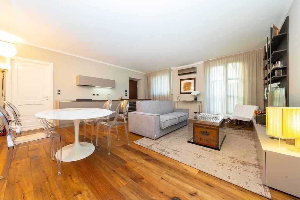 טורינו Splendido Appartamento In Piazza San Carlo מראה חיצוני תמונה