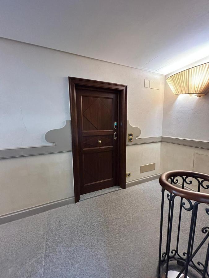 טורינו Splendido Appartamento In Piazza San Carlo מראה חיצוני תמונה
